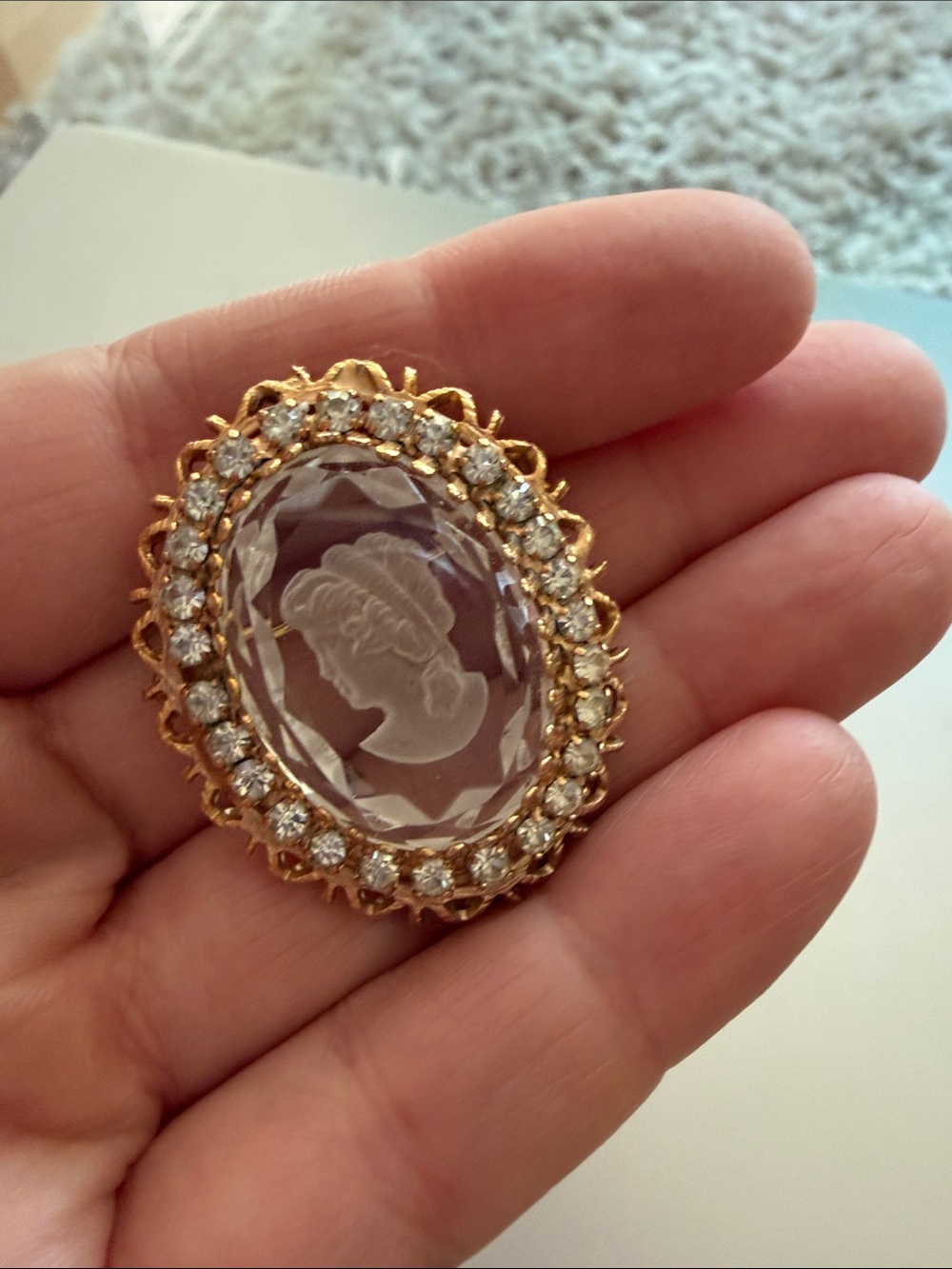 Classic Gold-Tone Glass Cameo Brooch